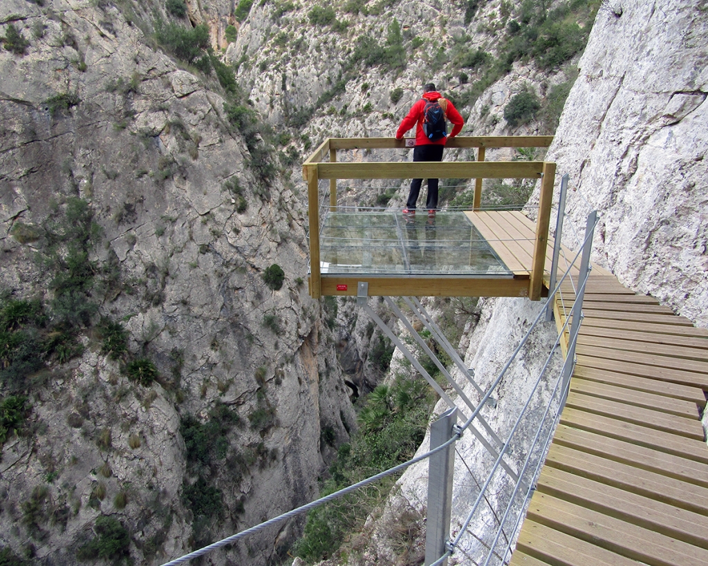 Pasarela de Relleu: A Walk Above the Clouds